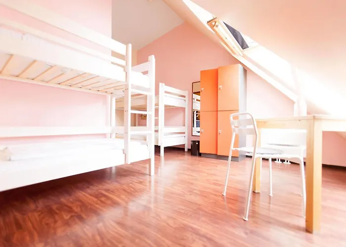 Wombats The Lounge Hostal *